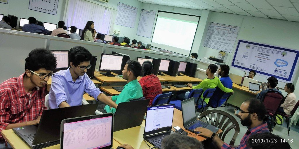 CSE computer lab and hands-on technical workshops